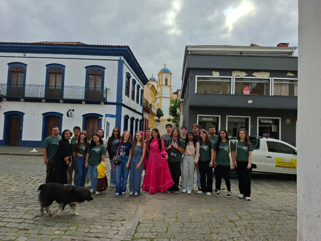 28170973-7e34-43c9-9499-3b590ff8ec46